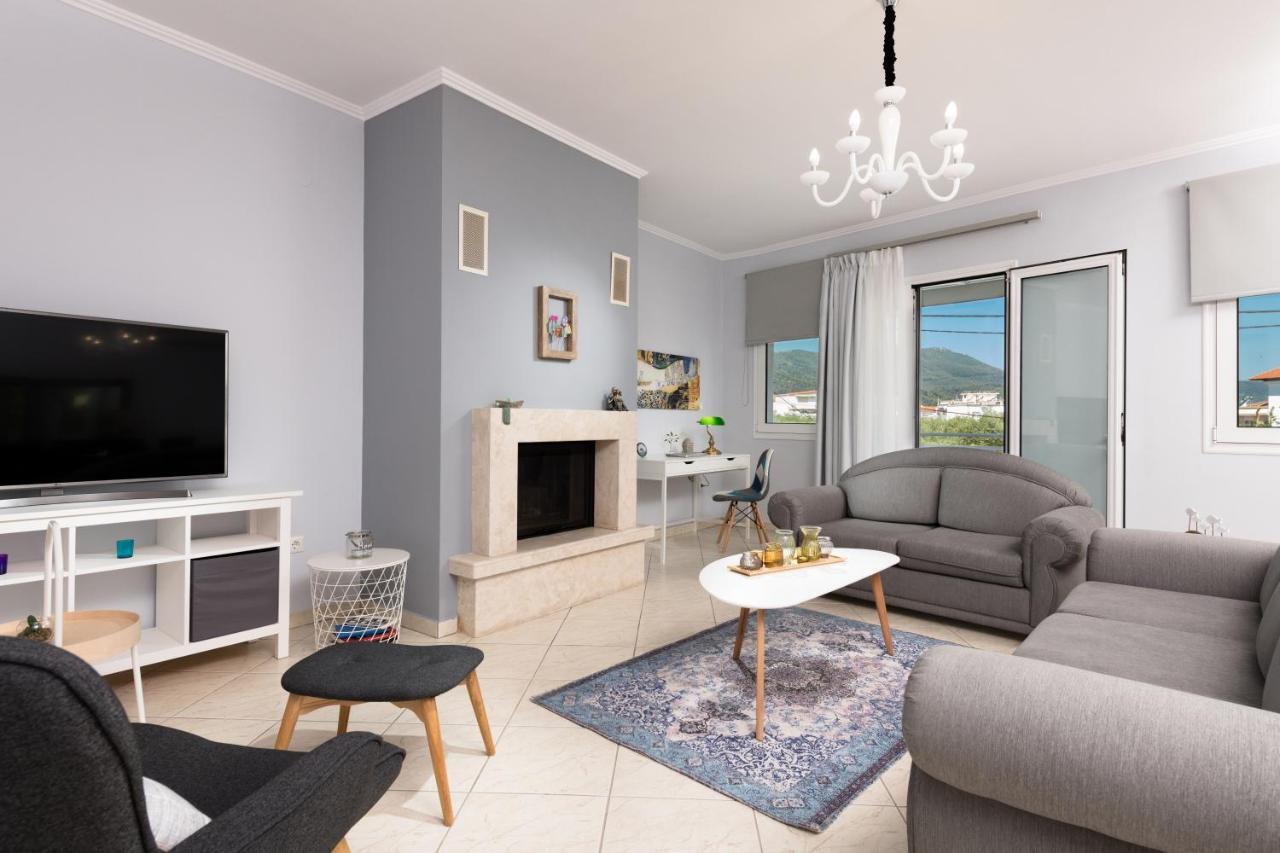 House Of Hearts Apartment Лименас Екстериор снимка